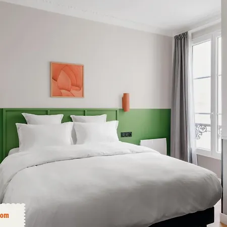 Edgar Saint-lazare - Amsterdam 4*