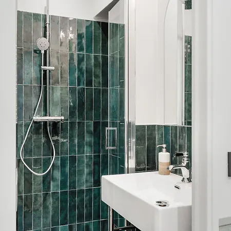 Apartahotel Edgar Saint-lazare - Amsterdam 4*